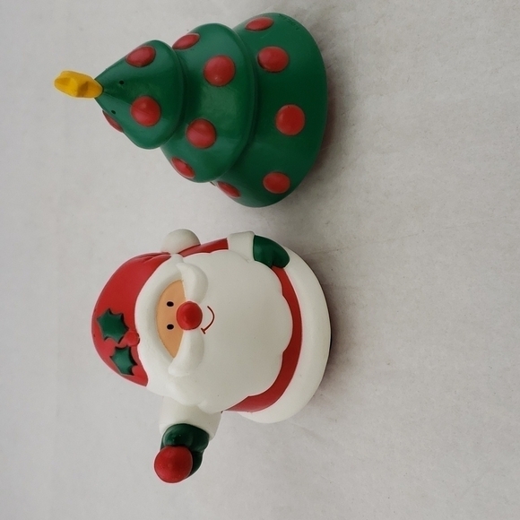 SANTA & Christmas Tree Salt & Pepper Shaker Unused Plastic Vintage - Picture 3 of 7